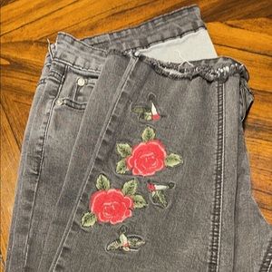 Gray denim flower printed jeans